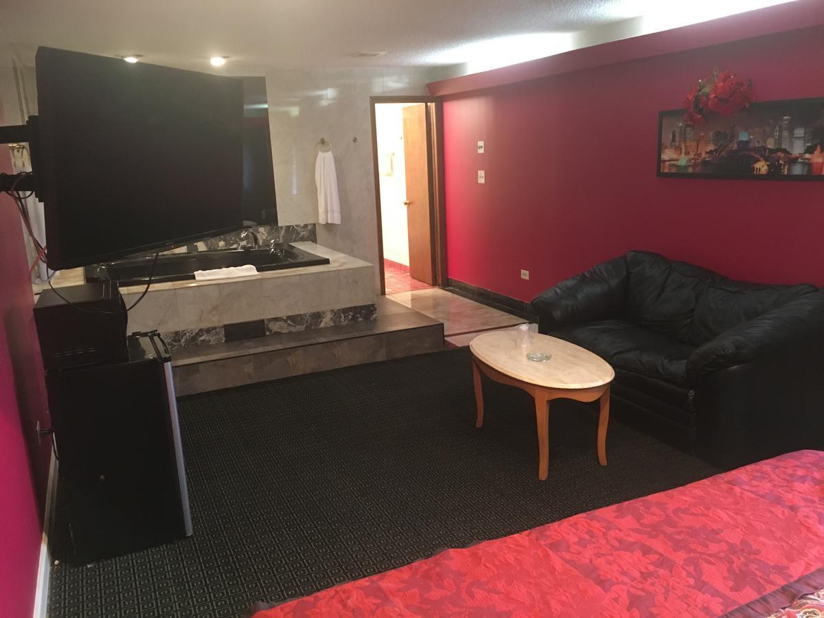 Midway Inn & Suites Oak Lawn Exteriör bild